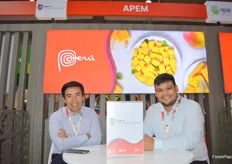 Julio Cespedes, GM of Peruvian Mango exporter Sobifruits, and Nicolas Benavides, commercial executive.